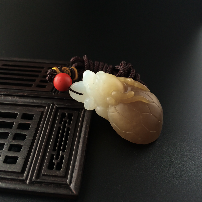 新疆和田玉挂坠-红掌柜