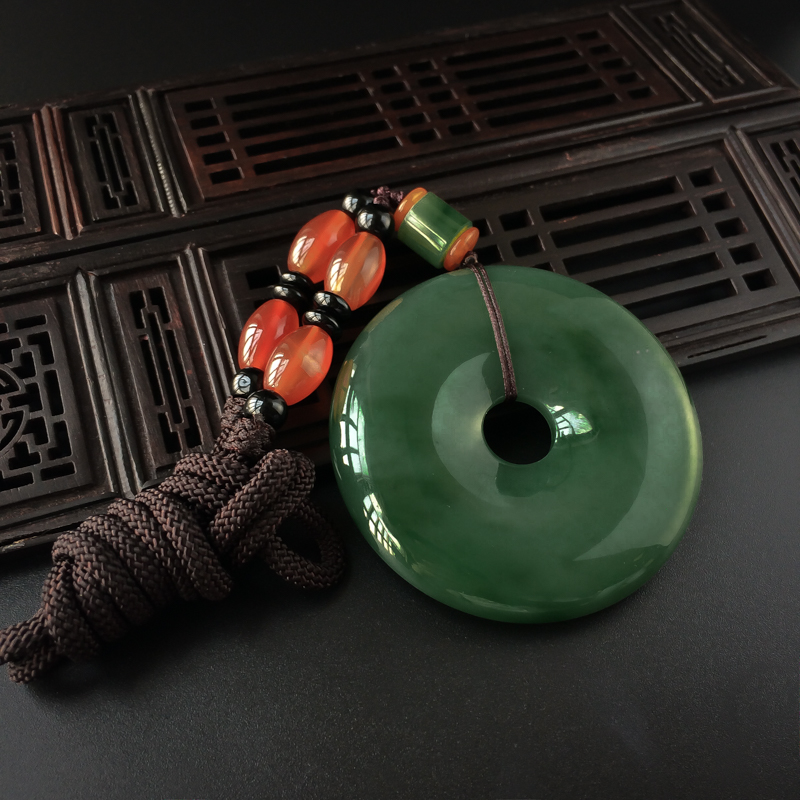 和田碧玉挂件-红掌柜