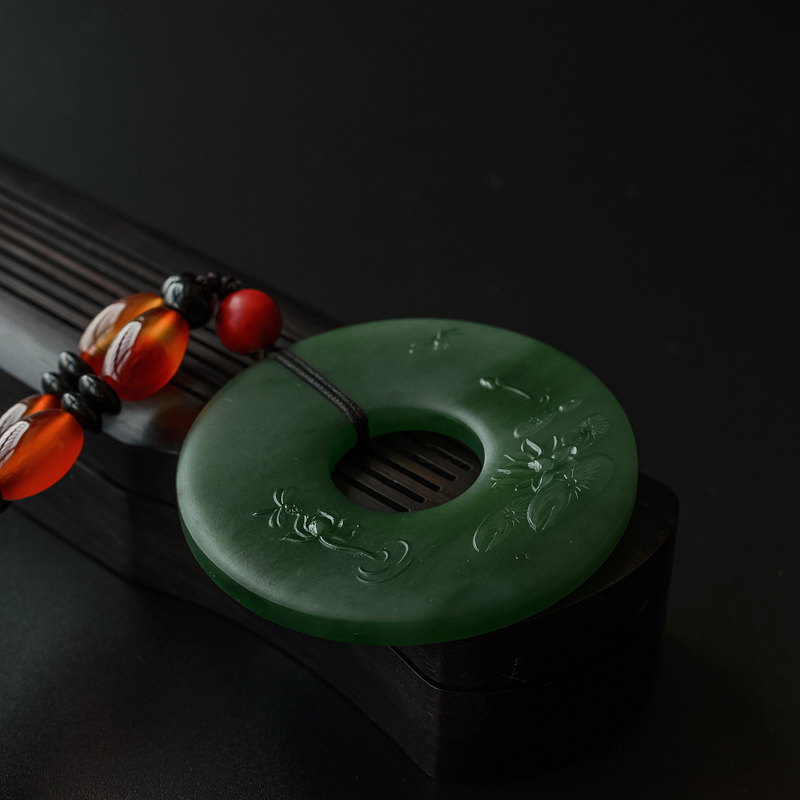 和田碧玉吊坠-红掌柜