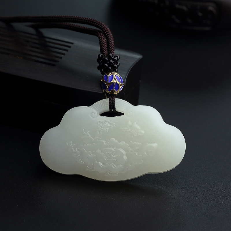 和田玉吊坠-红掌柜