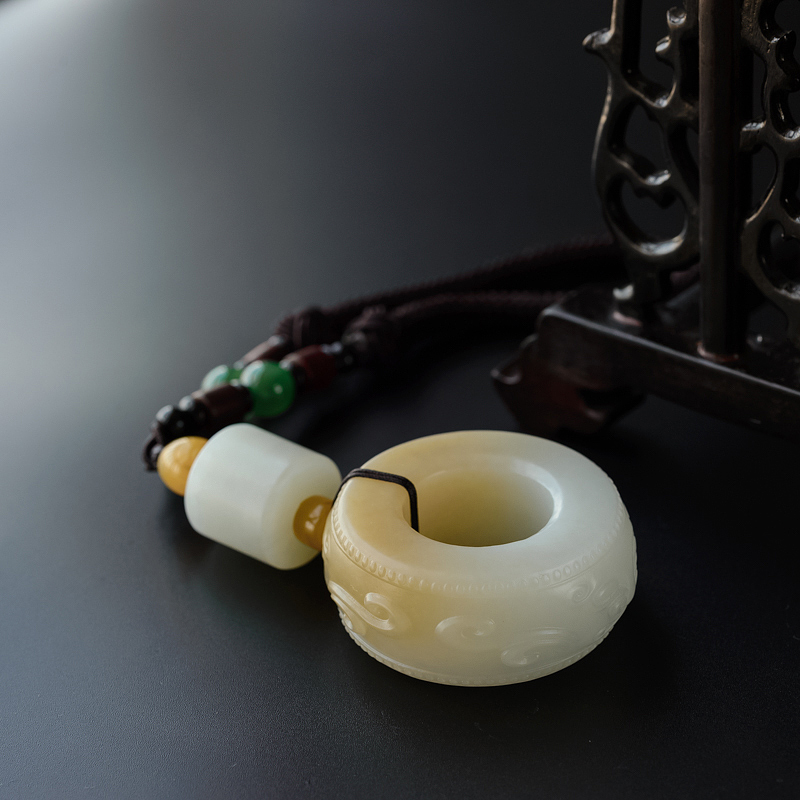 新疆天然和田玉手把件 - 红掌柜