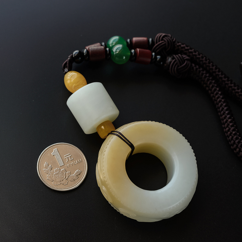 和田玉手把件 - 红掌柜