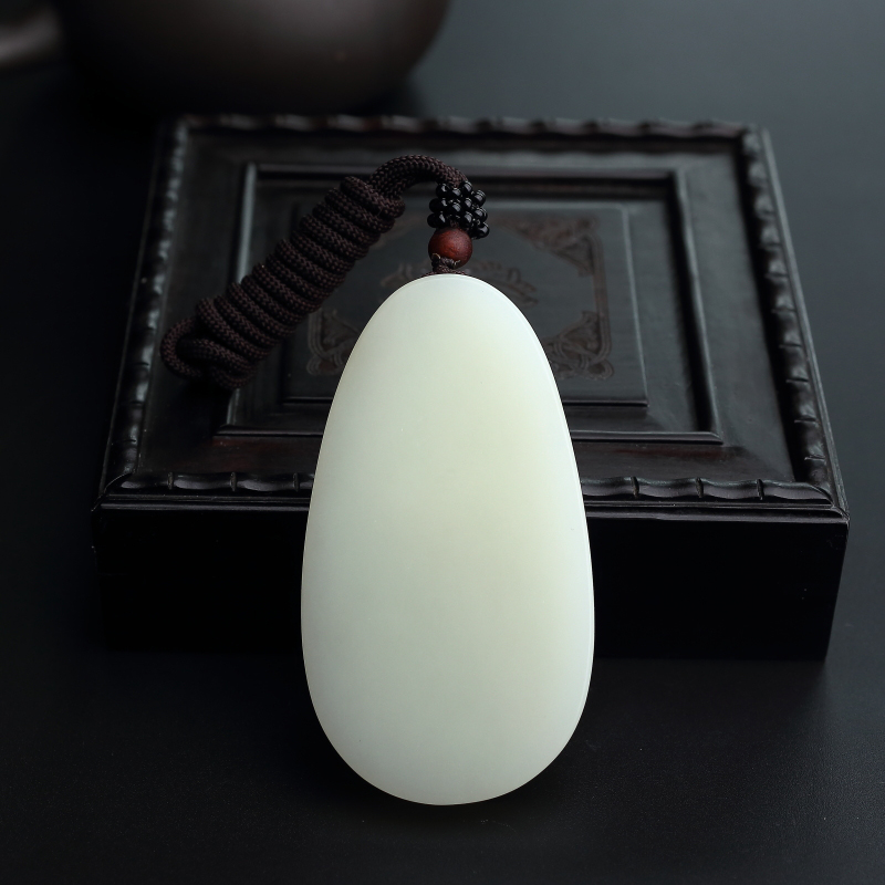 和田玉吊坠-红掌柜