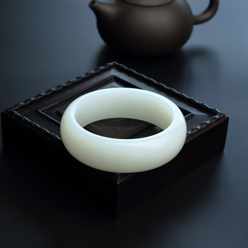 新疆天然和田玉手镯-红掌柜