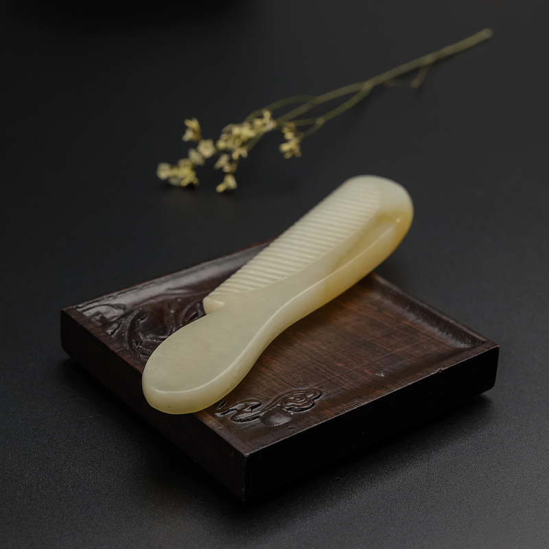 天然和田玉-红掌柜