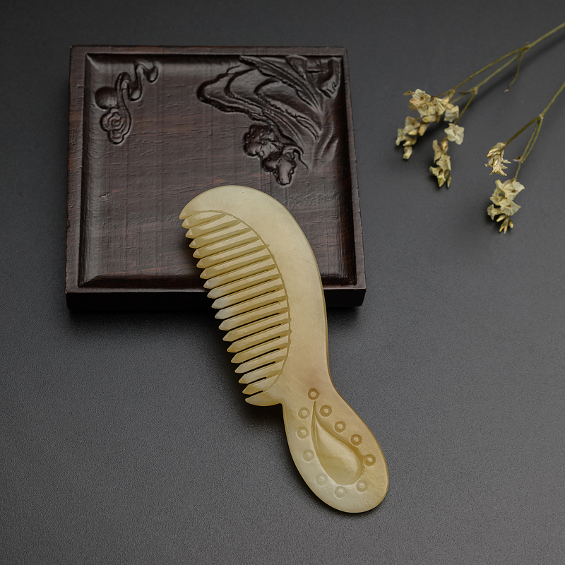 天然和田玉梳子-红掌柜