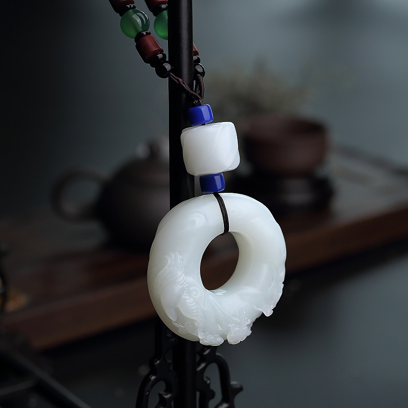 新疆和田玉喜上眉梢挂件 - 红掌柜