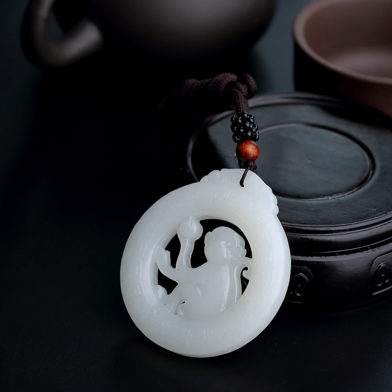 新疆和田玉生肖猴吊坠-红掌柜