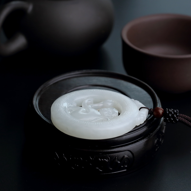 天然和田玉吊坠-红掌柜