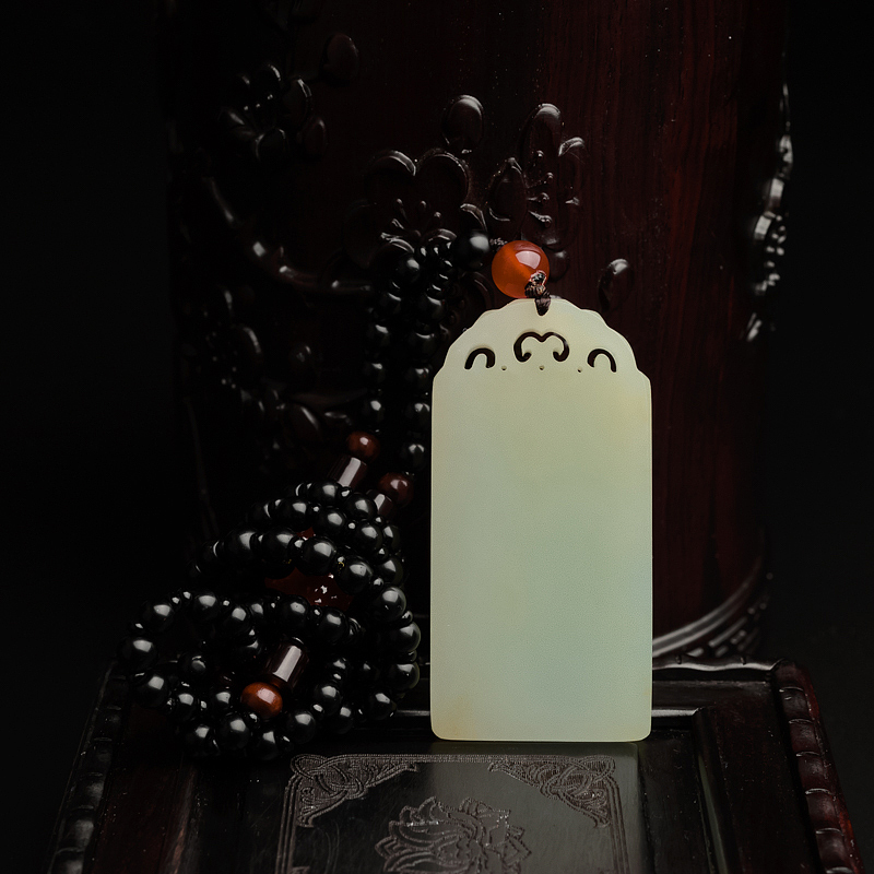 新疆天然和田玉吊坠-红掌柜