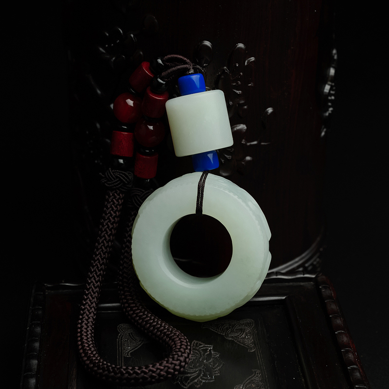 和田玉挂坠 - 红掌柜