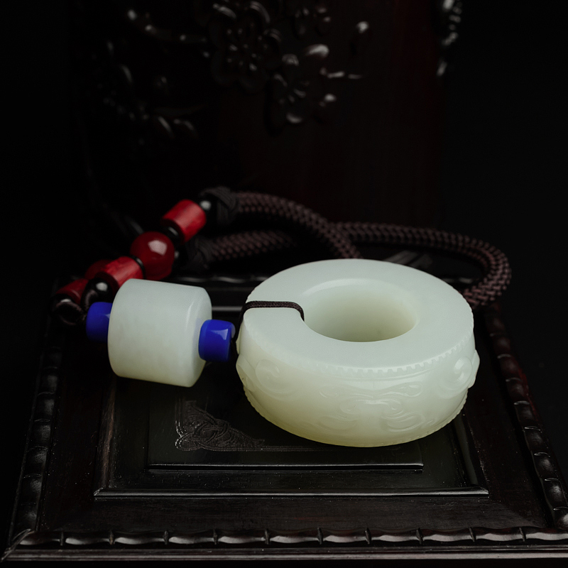 天然和田玉吊坠 - 红掌柜