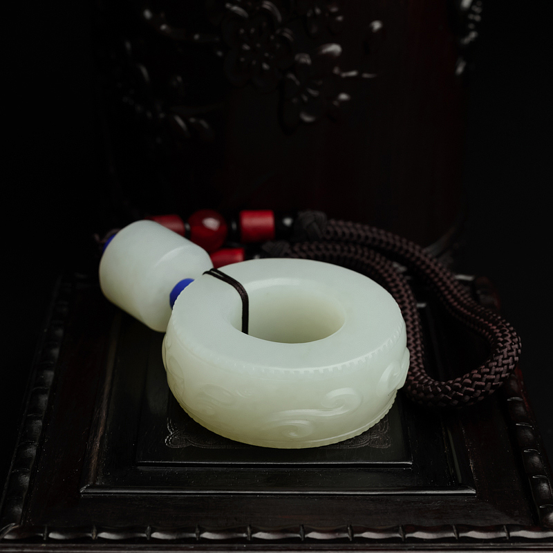 天然和田玉挂坠 - 红掌柜