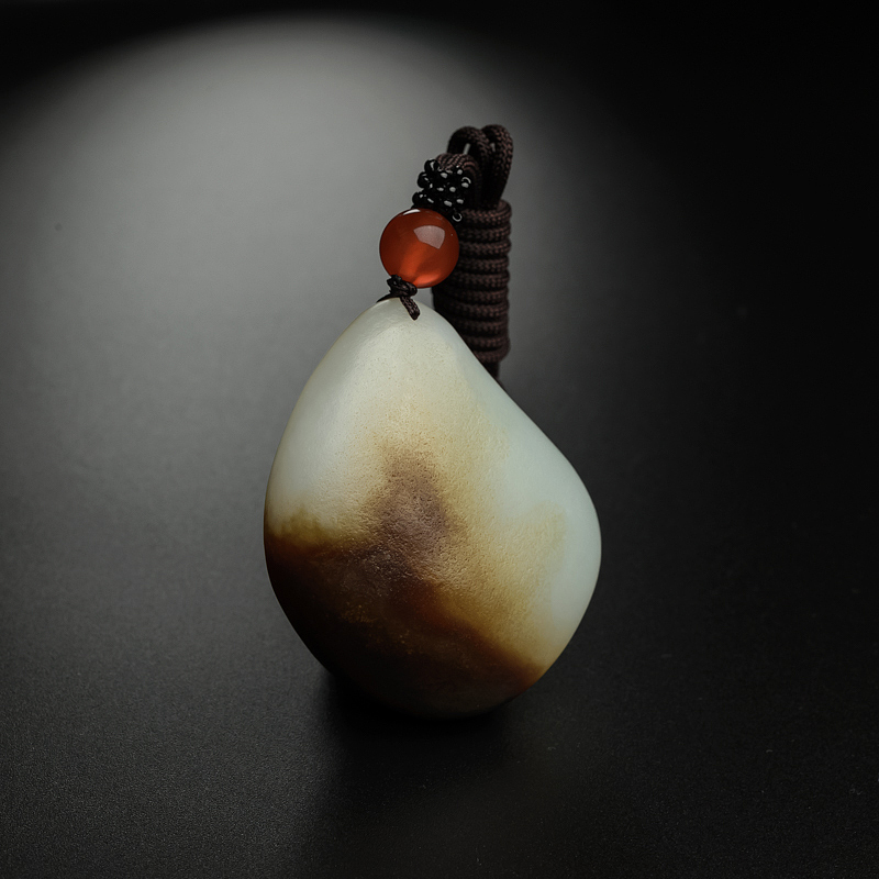 和田玉吊坠-红掌柜