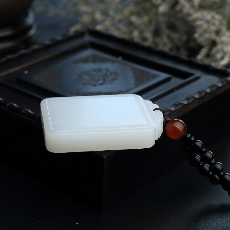 天然新疆羊脂玉无事牌 - 红掌柜