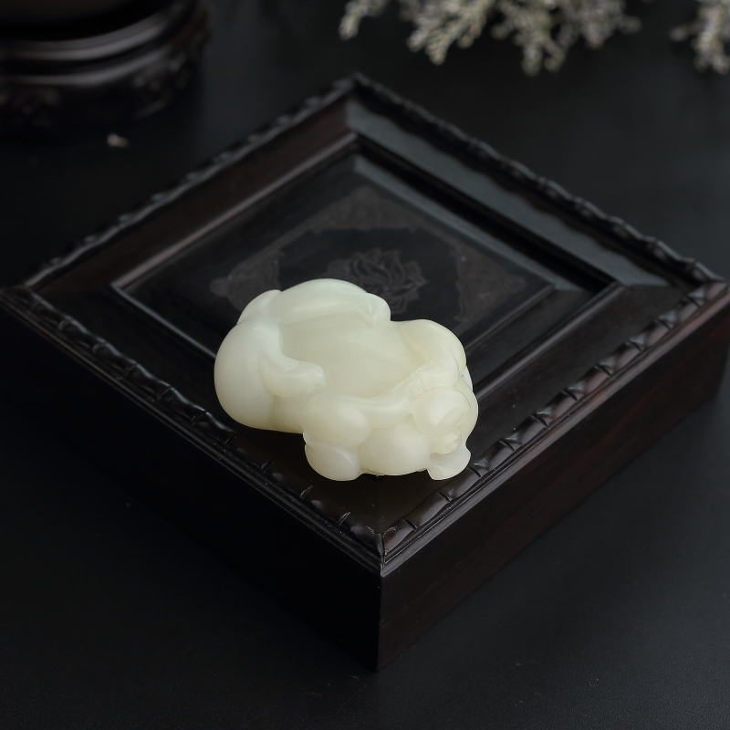 天然和田玉-红掌柜