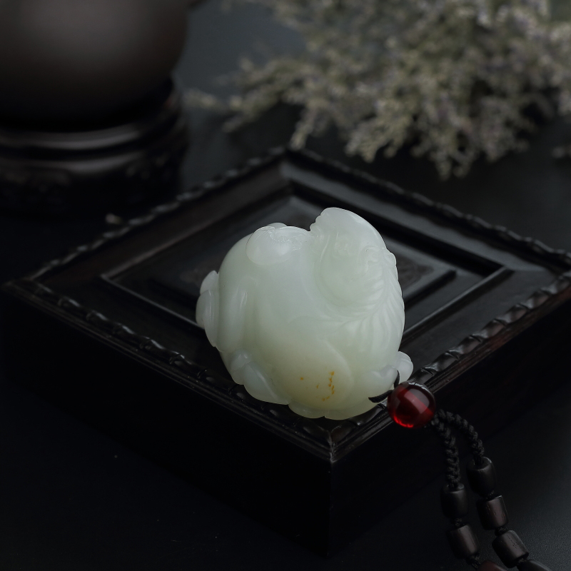 和田玉吊坠-红掌柜