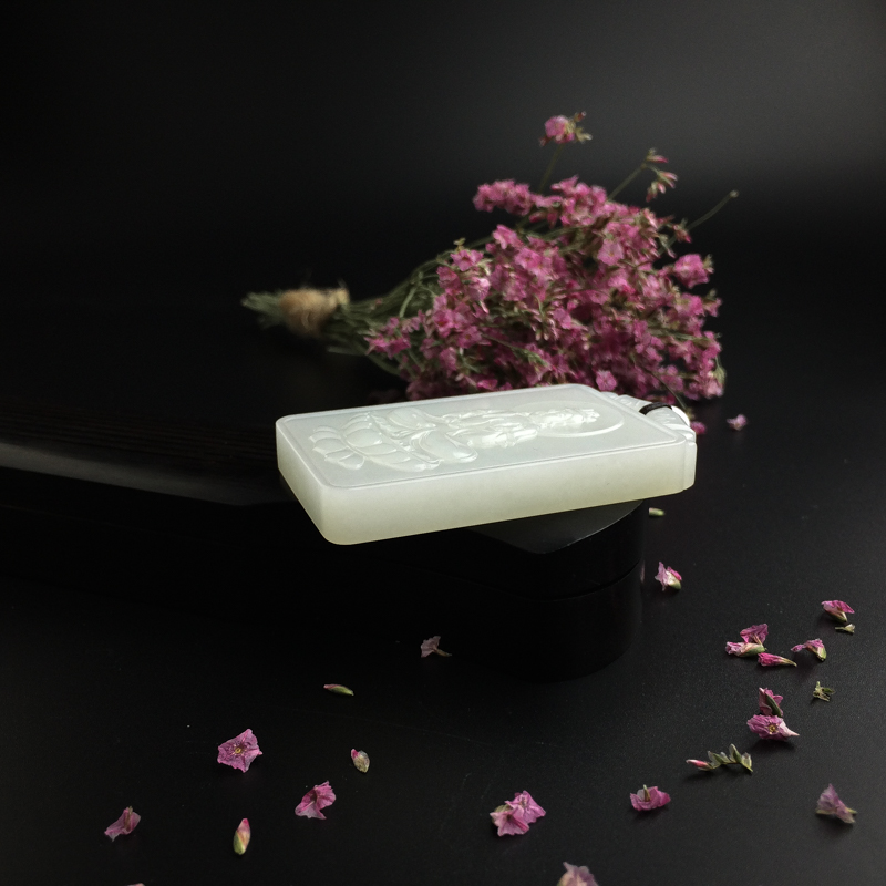 和田玉观音牌吊坠-红掌柜