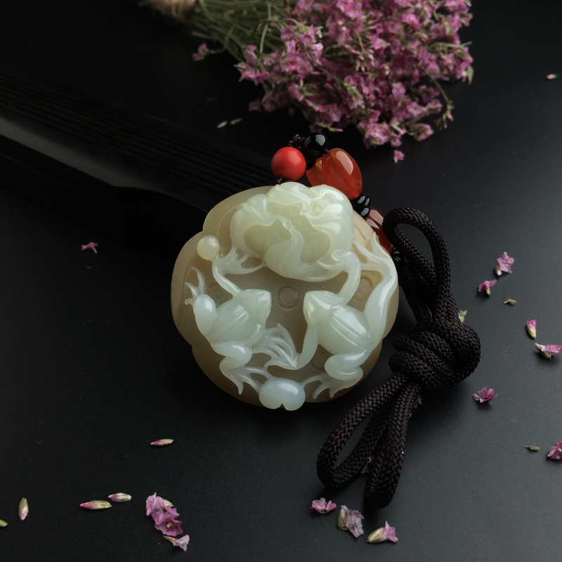 新疆天然和田玉一品清廉吊坠-红掌柜