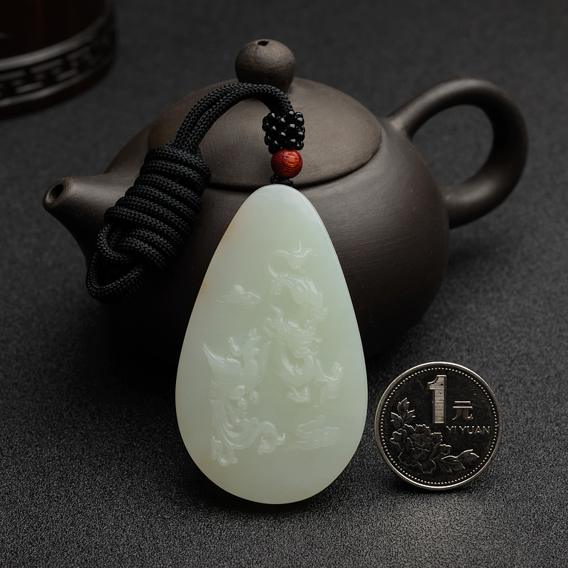 俄料和田玉吊坠-红掌柜