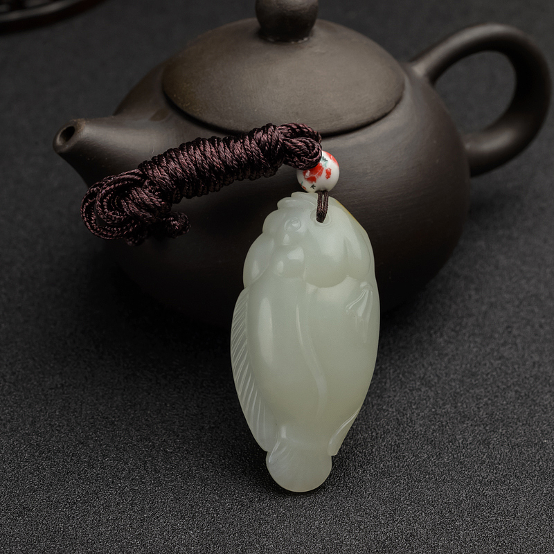 和田玉年年有余吊坠-红掌柜