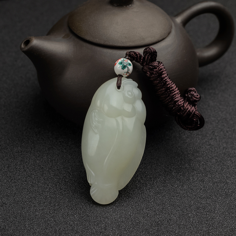 和田玉吊坠-红掌柜