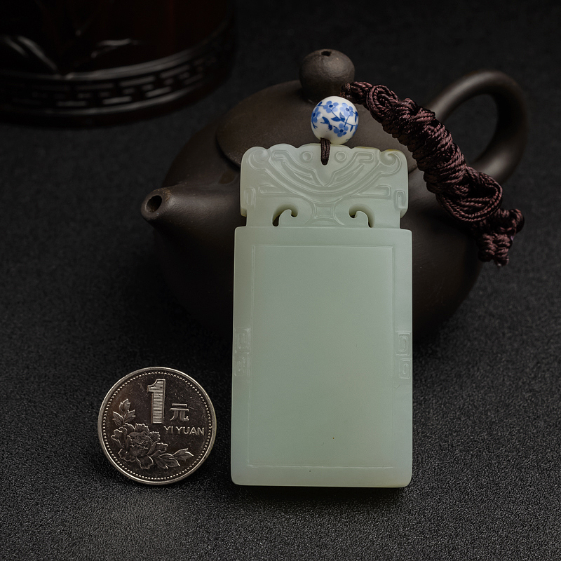 和田玉仿古平安牌吊坠-红掌柜