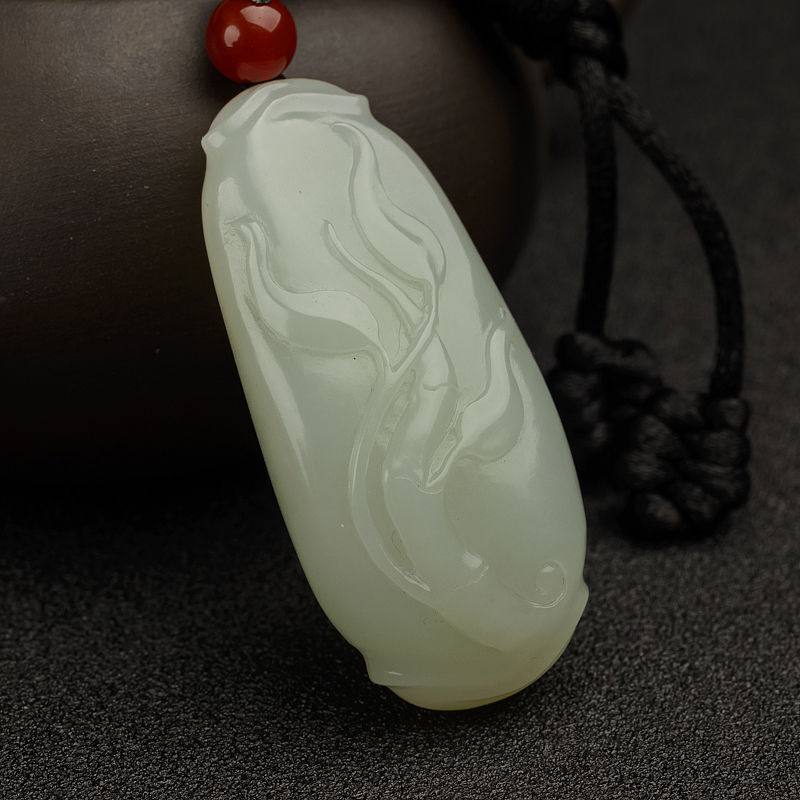 俄罗斯天然和田玉吊坠 - 红掌柜