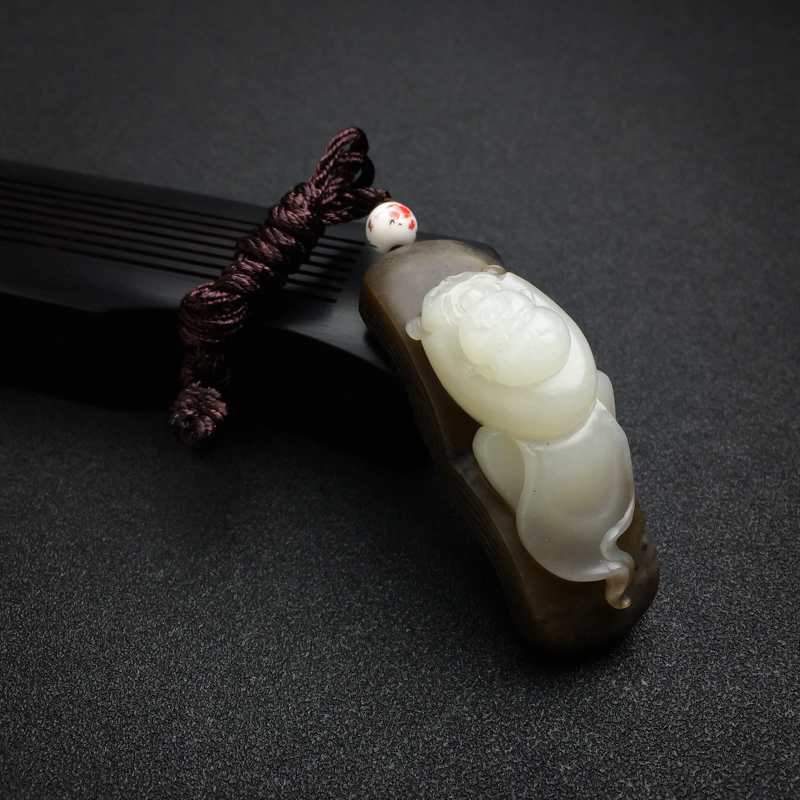 天然和田玉招财童子吊坠-红掌柜