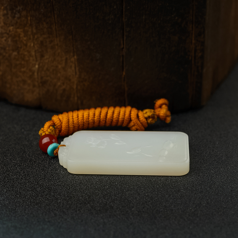 天然和田玉出类拔萃吊坠 - 红掌柜