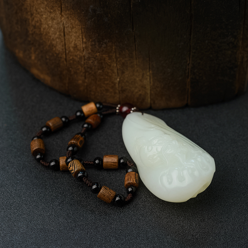 新疆和田玉吊坠 - 红掌柜