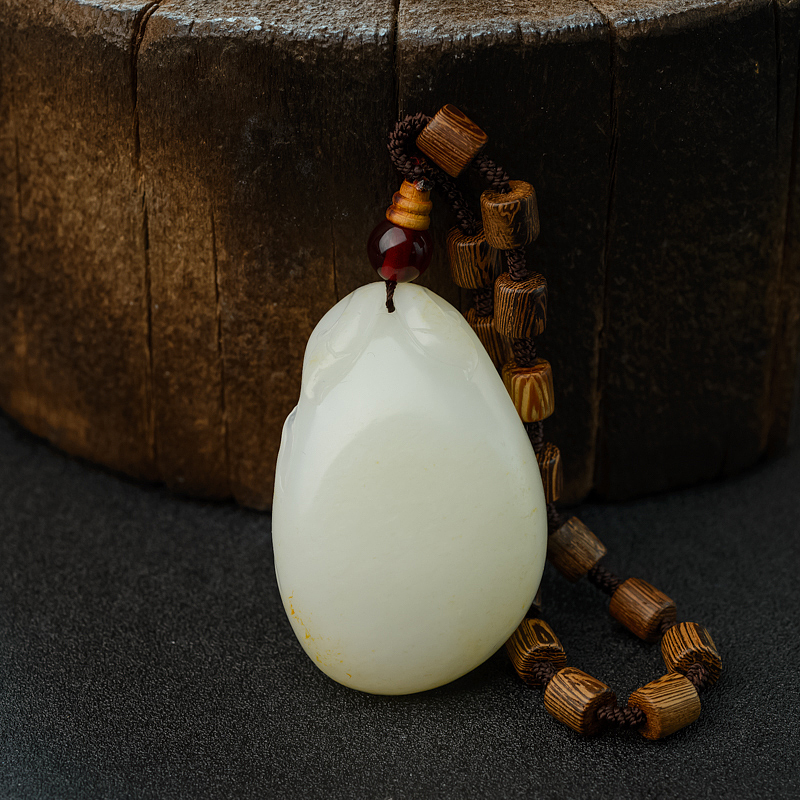 新疆天然和田玉吊坠 - 红掌柜