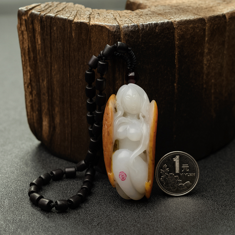 新疆俏色和田玉吊坠 - 红掌柜