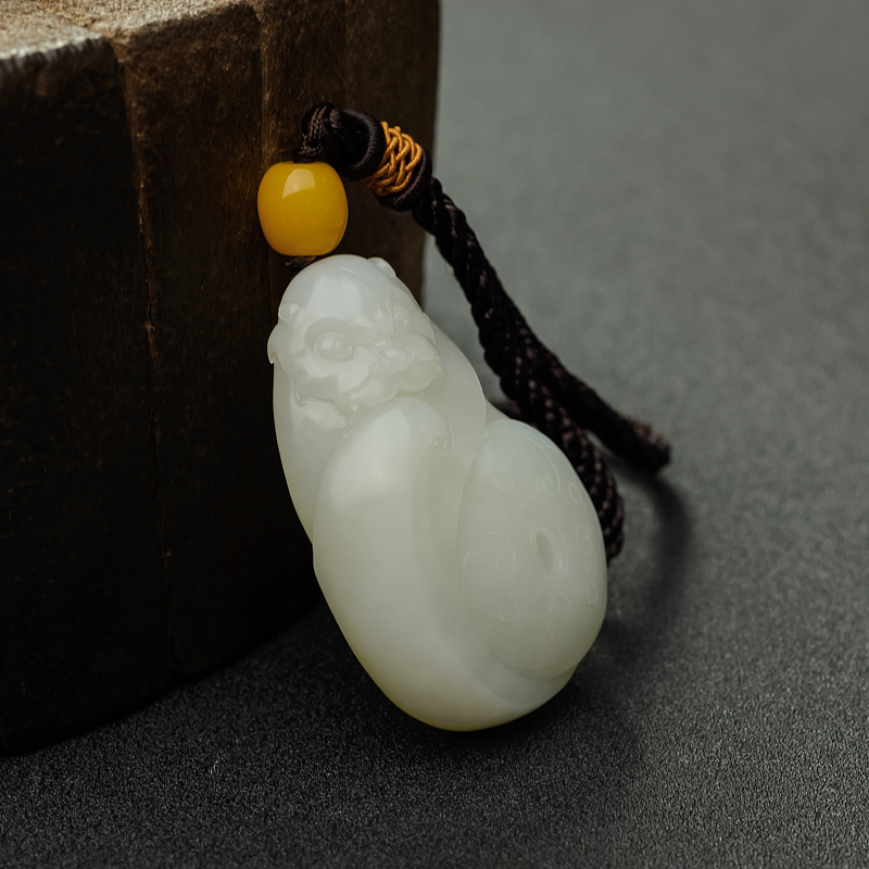 和田白玉瑞兽吊坠 - 红掌柜