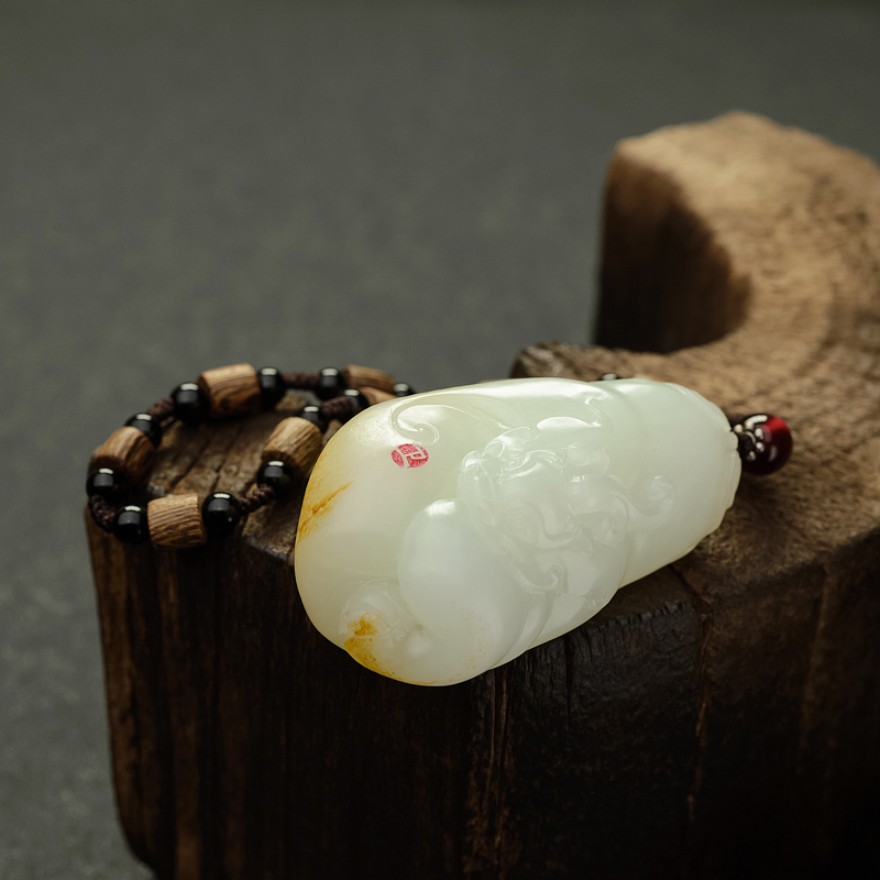 新疆和田白玉瑞兽吊坠 - 红掌柜