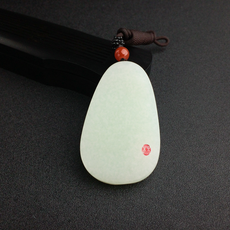 青白玉福在眼前吊坠 - 红掌柜