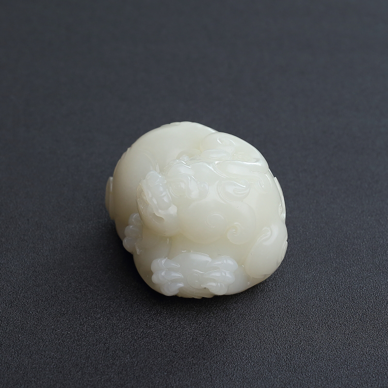 新疆和田白玉山料貔貅摆件 - 红掌柜