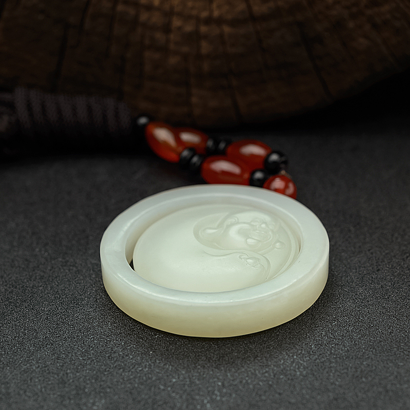 和田玉吊坠 - 红掌柜