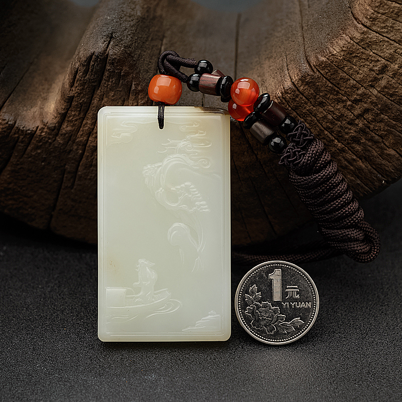 俏色和田玉吊坠 - 红掌柜