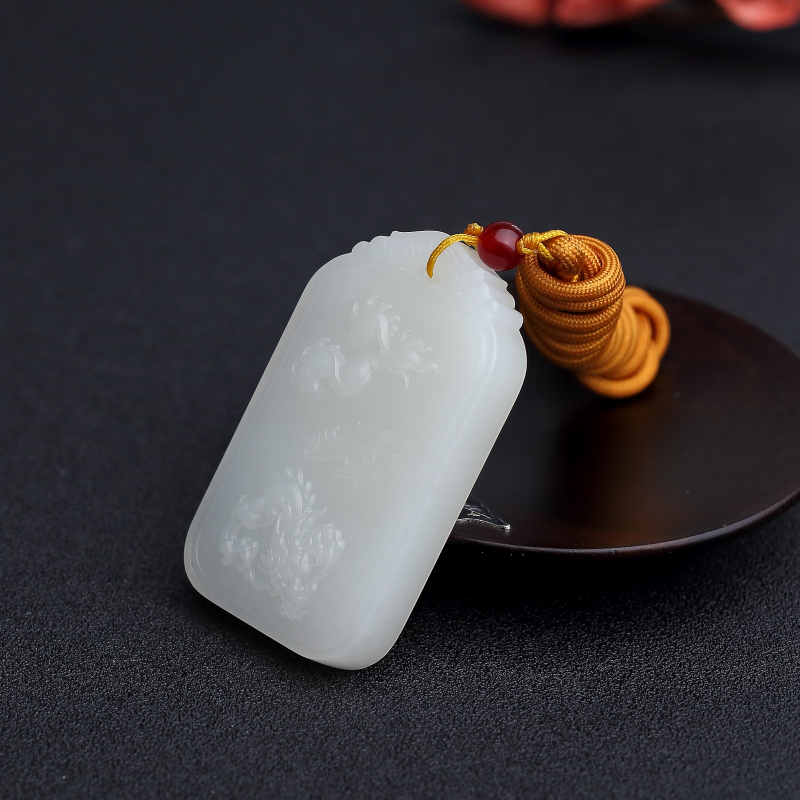 天然山料和田白玉飞龙在天吊坠-红掌柜