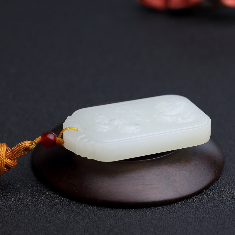 新疆天然山料和田白玉吊坠-红掌柜