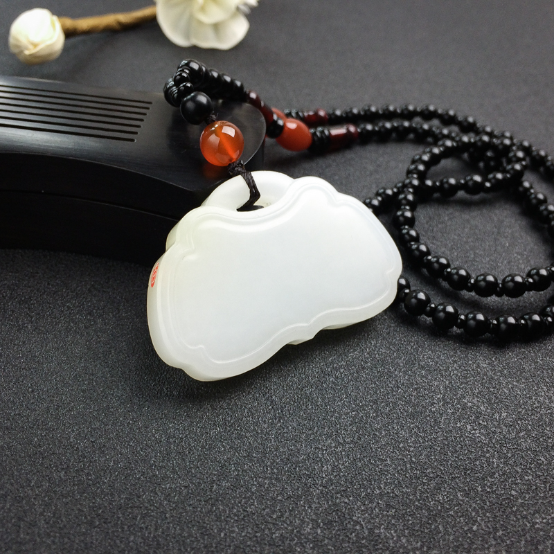 山料和田白玉平安锁吊坠-红掌柜