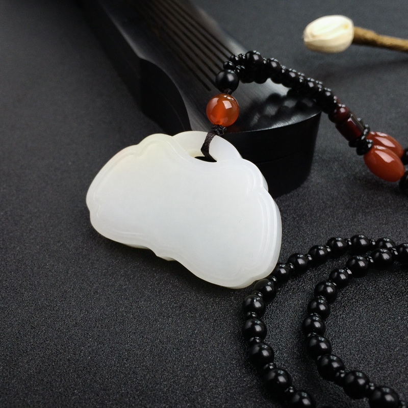 新疆和田白玉平安锁吊坠-红掌柜