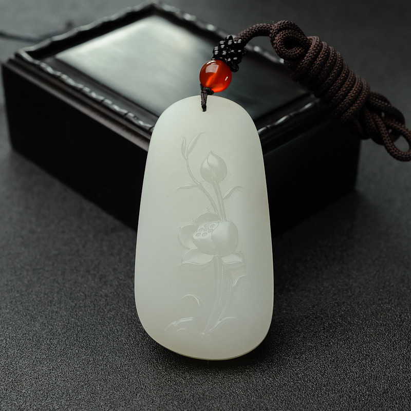 新疆和田羊脂白玉山料莲花吊坠-红掌柜