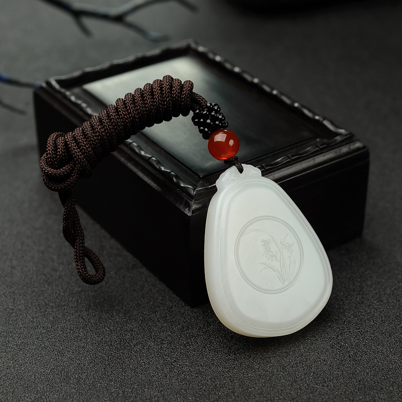 羊脂白玉山料兰花吊坠-红掌柜