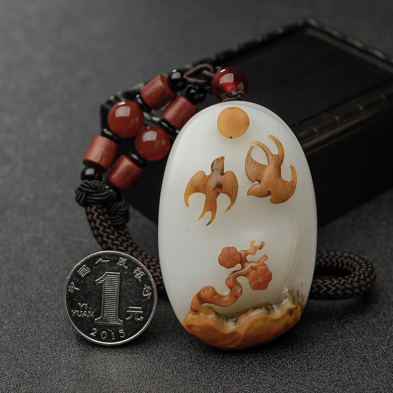 俄料俏色和田玉籽料手把件-红掌柜