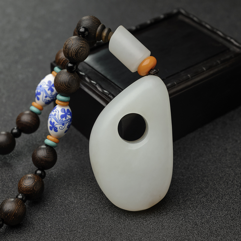 和田玉喜上眉梢手把件-红掌柜