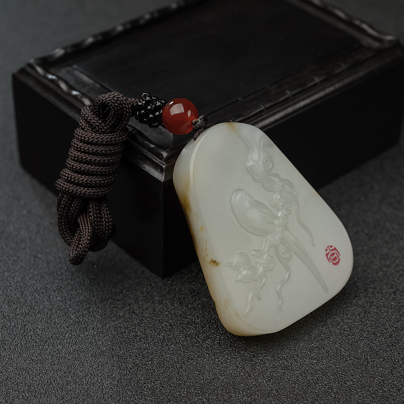 白玉山流水料喜上眉梢吊坠-红掌柜