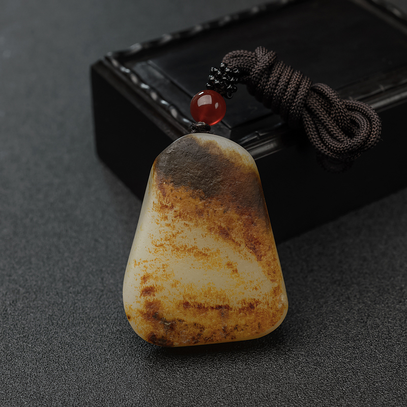 白玉喜上眉梢吊坠-红掌柜