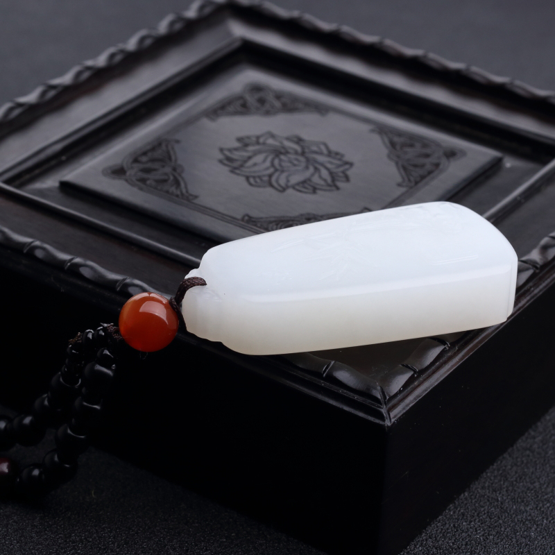 新疆和田羊脂白玉-红掌柜